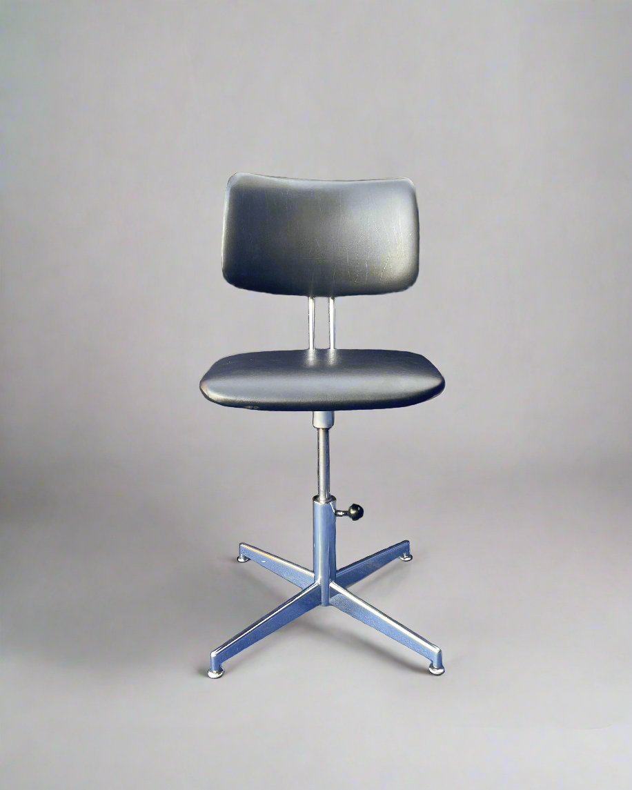 Asko Finland Swivel Chair