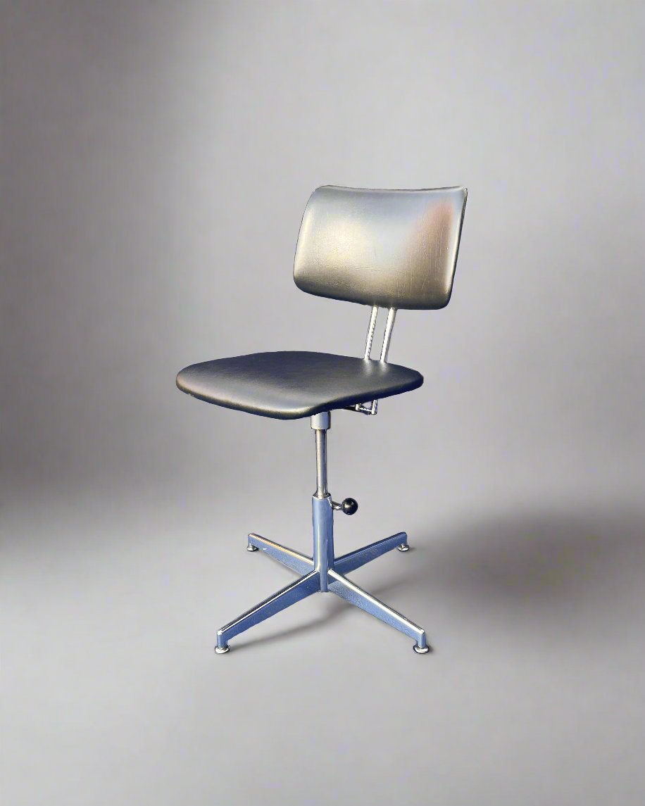 Asko Finland Swivel Chair