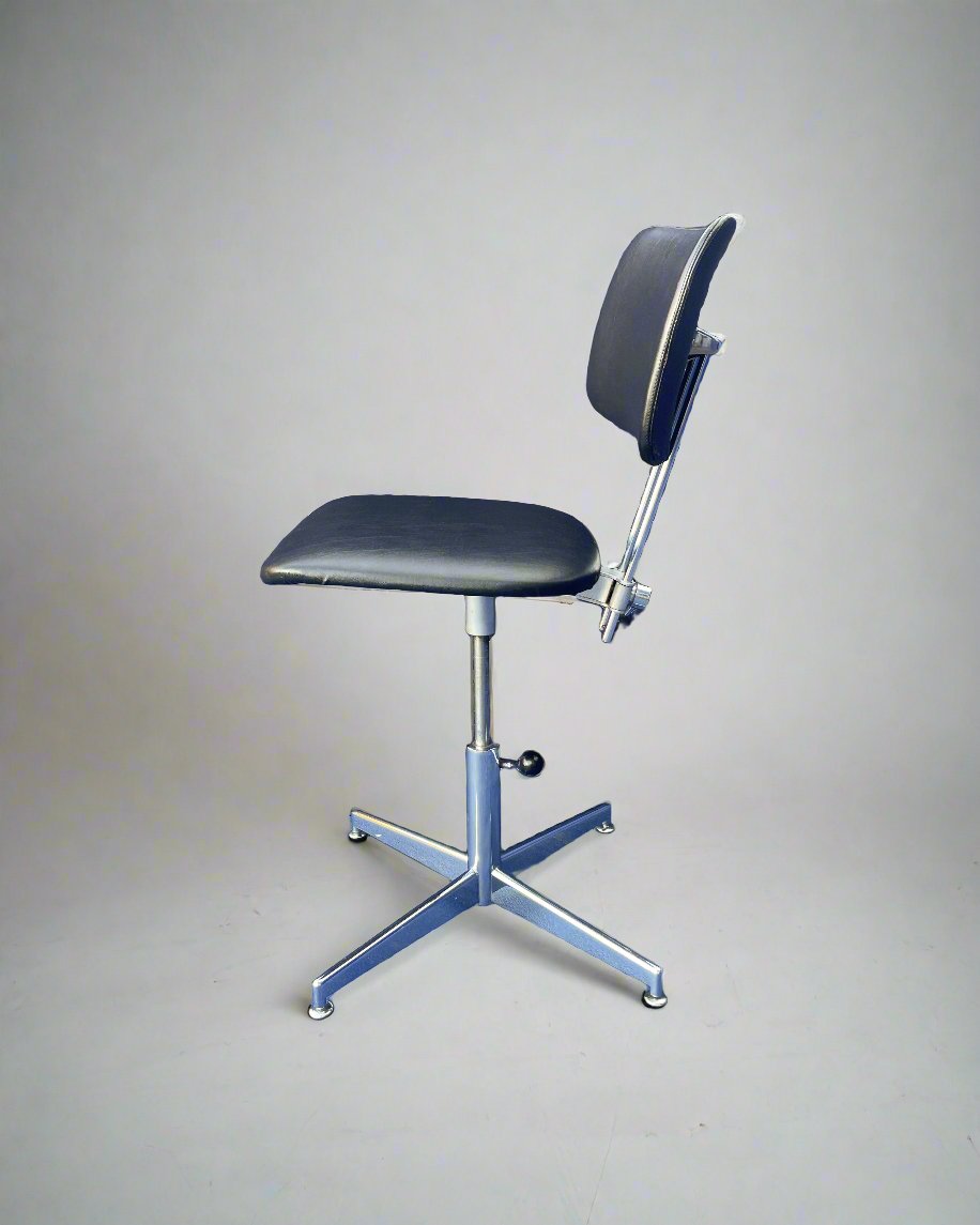 Asko Finland Swivel Chair