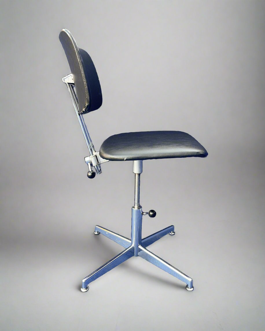 Asko Finland Swivel Chair