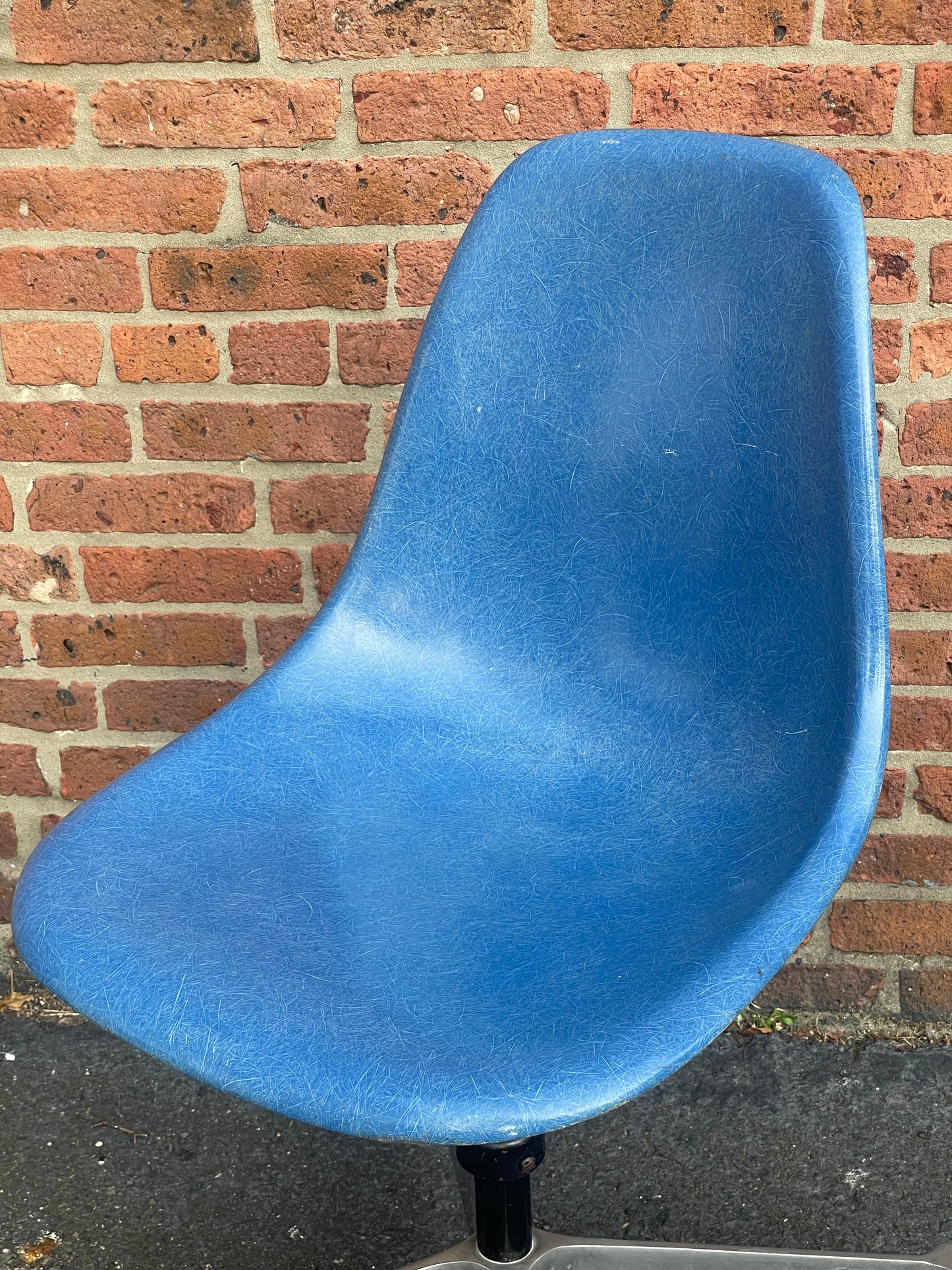Eames for Herman Miller Fiberglass Shell Swivel Office Chairs on Casters