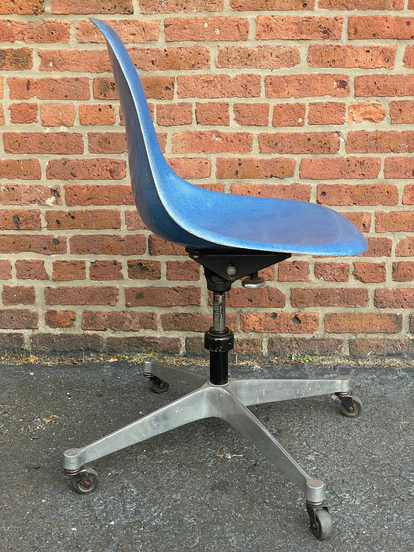 Eames for Herman Miller Fiberglass Shell Swivel Office Chairs on Casters